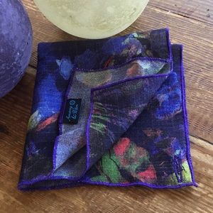 Armstrong & Wilson 100% Lightweight Wool Square